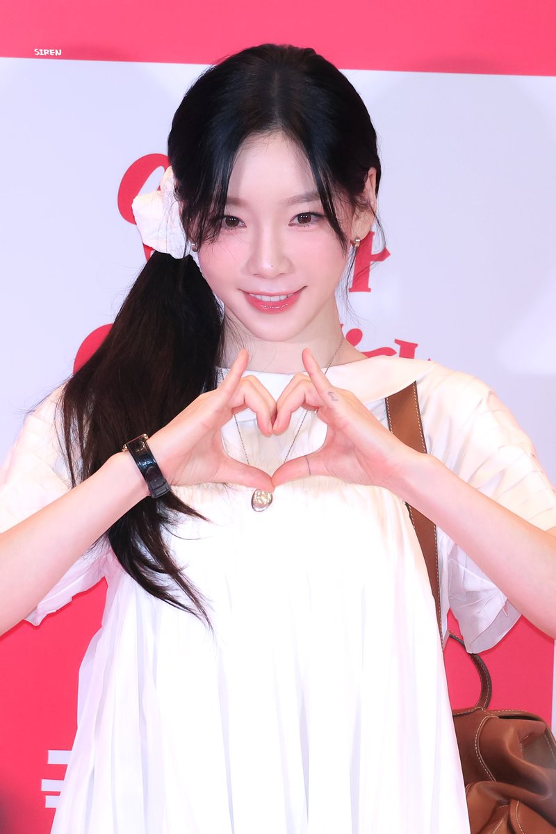 𝐿𝑜𝑣𝑒𝑙𝑦🥹

#소녀시대 #SNSD
#GirlsGeneration
#태연 #TAEYEON