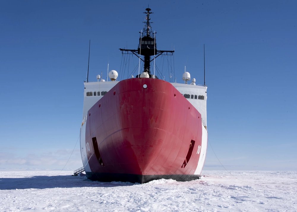 ipoupyrev's tweet image. Here’s the thing with ‘hard tech’: as Pyotr Kaptisa, Nobel Laureate and Soviet Physicist, once said, fundamental science (or, in our case, #hardtech) is like an icebreaker ship: to a lay person it appears slow, expensive and with no evident commercial value, it does not carry…