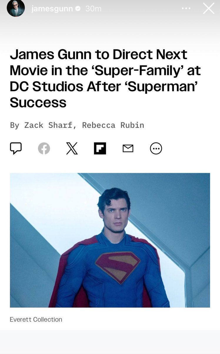 This HAS to be a Superman and Supergirl team up.