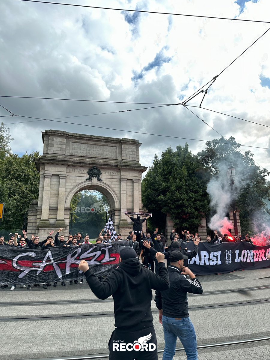 KartalRecord's tweet photo. 🔥 ÇARŞI LONDRA, ST PATRICK'S MAÇI İÇİN İRLANDA'DA! https://t.co/dUB8oRURqX