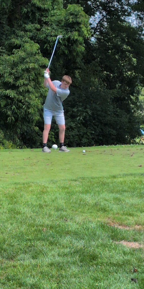 Trevor Flarida sticks the green on the par 3 14th.
#VikingPride