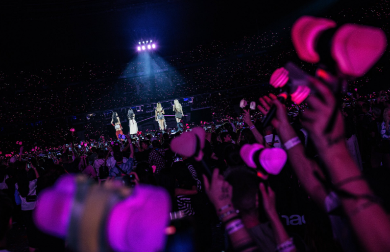 dlimyl's tweet photo. 블랙핑크야 9주년 축하해
내가 너무 사랑한다🖤🩷
#9YearsWithBLACKPINK
#영원히_빛날_블랙핑크_9주년 https://t.co/4Gd8hayIAt