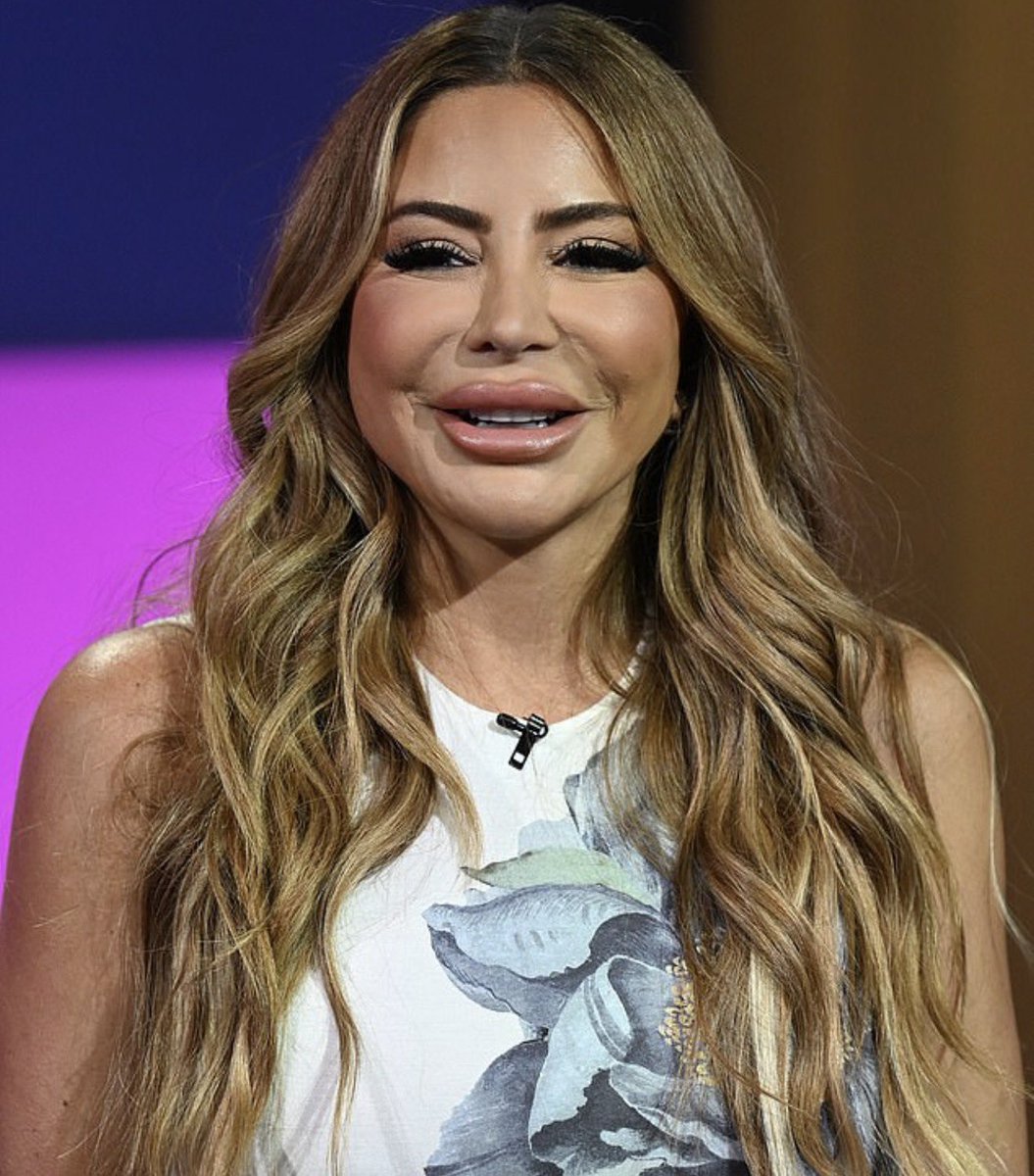 Real Housewives ☕️ tweet media