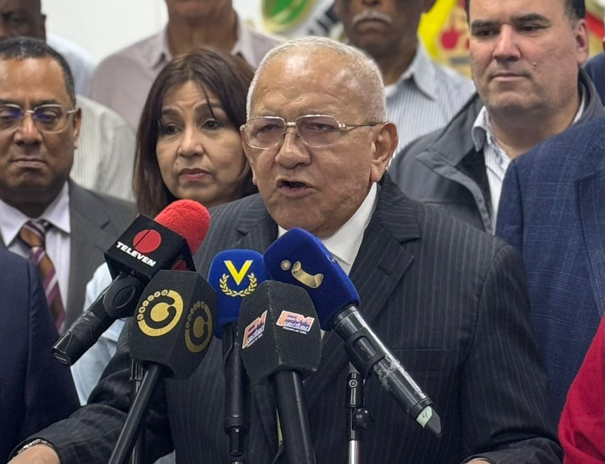 #POLÍTICA | ⚪ Bernabé Gutiérrez rechaza amenazas contra Chevron: "¿Hasta cuándo el chantaje de María Corina Machado?"

"La señora María Corina ha dicho que la historia será implacable con Chevron por invertir y ayudar a sacar a Venezuela adelante. Yo le respondo, la historia