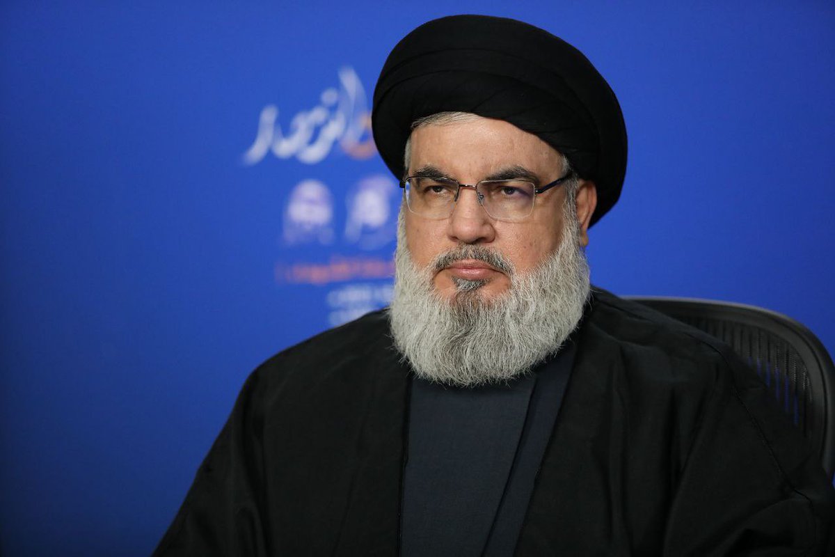 حاضرون في كل ساح 
لن نترك السلاح
لبيكَ يا نصر الله!