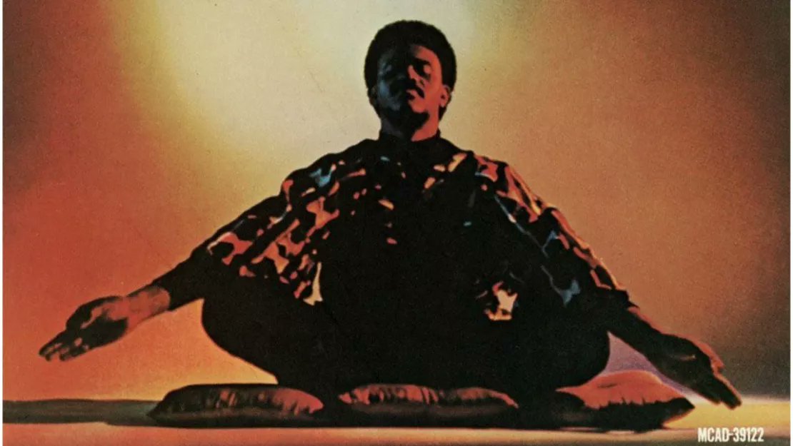 🎷 JAZZ &amp; POLITIQUE : PHAROAH SANDERS HAS A MASTER PLAN
En pleine tourmente sociale, Pharoah Sanders transforme la fureur en élévation. Un saxophone prophétique, un jazz cosmique, une révolution mystique.
lejazzophone.com/jazz-politique…
#SpiritualJazz #FreeJazz #JazzEngagé #BlackUnity