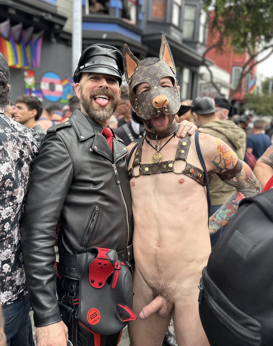 One of the few photos from the street festival. Thank you <a href="/champleatherpup/">Champ</a> 🖤