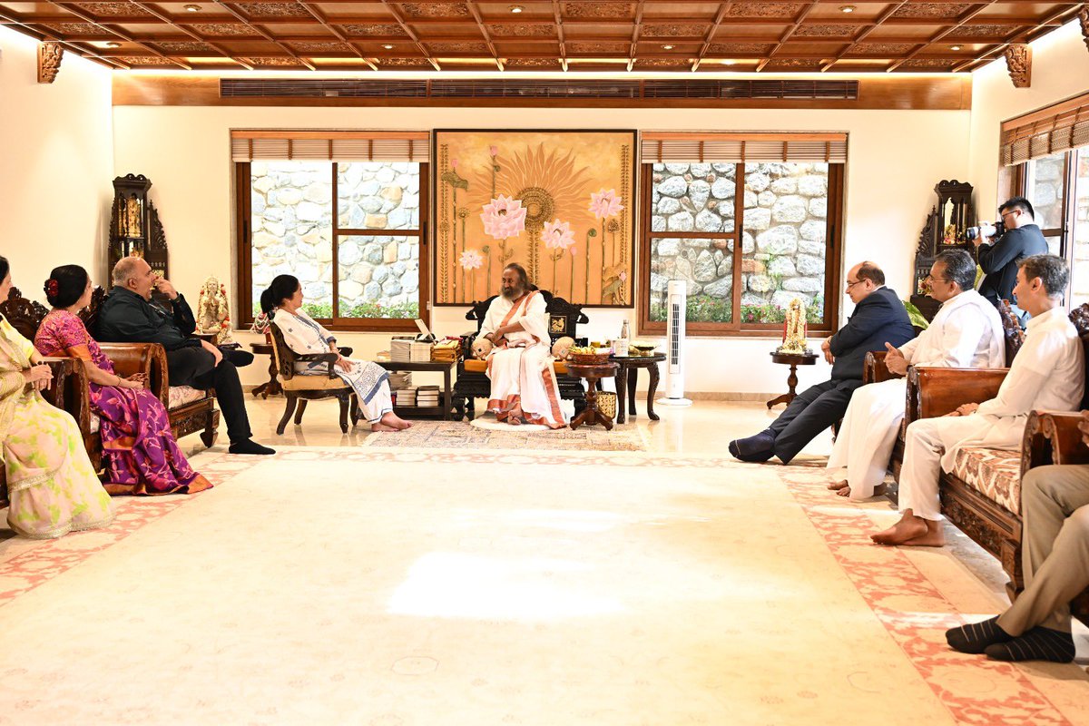 Gurudev Sri Sri Ravi Shankar (@gurudev) on Twitter photo Ms. Liza Marcos, First Lady of the Philippines, visited the Art of Living Center in Bengaluru today.
<a href="/bongbongmarcos/">Bongbong Marcos</a>
<a href="/PHinIndia/">Philippine Embassy in India</a> Ms. Liza Marcos, First Lady of the Philippines, visited the Art of Living Center in Bengaluru today.
<a href="/bongbongmarcos/">Bongbong Marcos</a>
<a href="/PHinIndia/">Philippine Embassy in India</a>