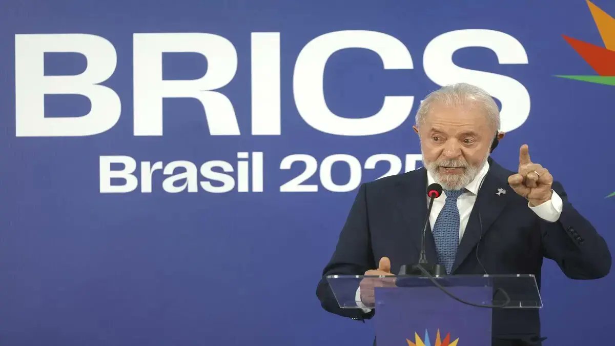 Brazilian President Luiz Inacio Lula da Silva says he's speaking w/ leaders of #BRICS countries to coordinate a response to Trump's tariff hikes. In particular, Lula plans to meet w/ India's Narendra Modi &amp; China's Xi Jinping to work out a joint strategy.
telesurenglish.net/brazil-seeks-c…