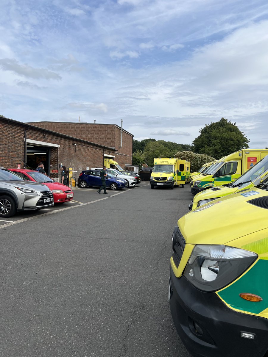 Great session at Hillingdon this afternoon with the team for their huddle followed by a fab briefing session on the North West London ICC/SPOA hosted at our Pinner station. Some really impressive results coming from this avoiding unnecessary conveyance to emergency departments.