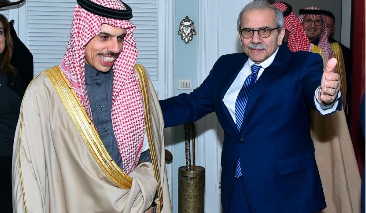 After the withdrawal of the Shia ministers from the cabinet session and the resulting loss of its legitimacy and constitutionality, the Council of Ministers approved the objectives, that is, the first page of Barak’s demands, unanimously by those present. 
These decisions are