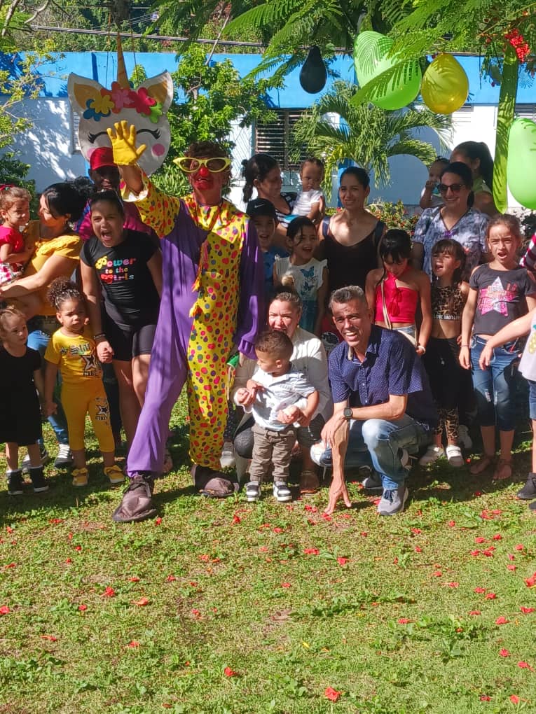 Un día diferente de alegría de los niños durante el verano. #PinarXNuevasVictorias #Cubaporlasalud #DmsPinar