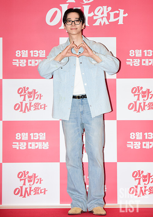 [포토] 이준호 '청청패션의 정석'

#이준호 #LEEJUNHO 
<a href="/dlwnsghek/">REAL JUNHO LEE</a>
#악마가이사왔다 
#영화악마가이사왔다 
⬇️관련기사⬇️
slist.kr/news/articleVi…