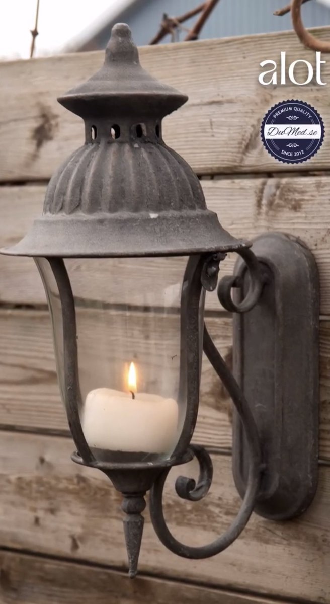 DuMedWebshop's tweet image. Belys hemmet med charm från A Lot  &amp;amp; @DuMedHandel! Klassisk vägglykta i glas och metall skapar varm tidlös elegans, perfekt för entrén eller verandan! Beställ på dumed.se/produkt/vaggly…
Leverans i Sverige! 🍂🏡✨ #Inredning #DuMedHandel #LantligInredning #Belysning #Heminredning