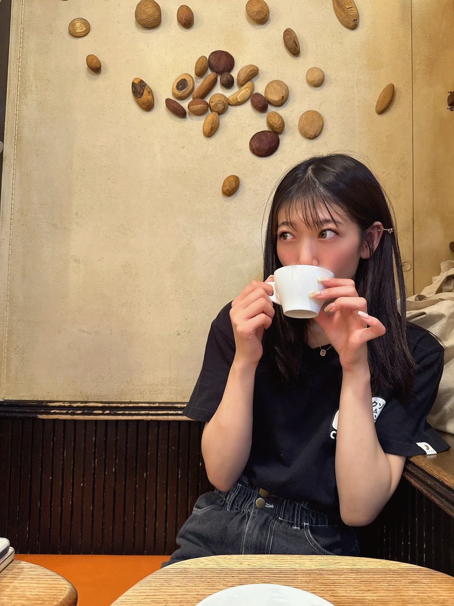 gm☀️

ラスト金曜日頑張りましょう〜っ！！
朝はあったかいコーヒー飲みたーいっ！！
あなたは朝イチ何をチョイスする?
これは、あーちゃんにご馳走してもらった日のカフェラッテ☕️