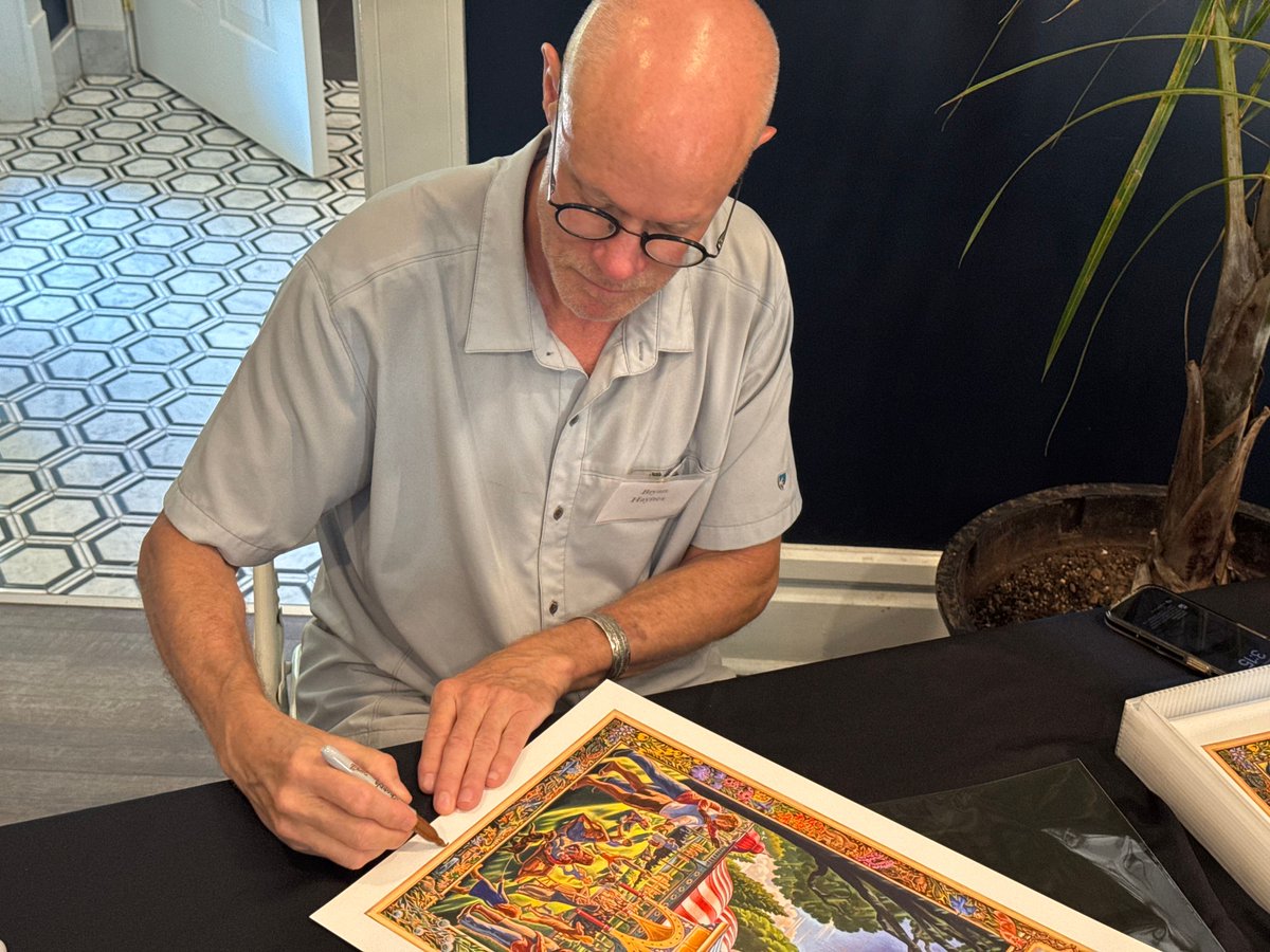 🎨 Signed Bryan Haynes Print

To make a donation, visit buff.ly/9yBHvsd.

🌟 Donations to the Campaign Public Phase of $100 or more will receive a signed Bryan Haynes Tower Grove Park print. All donations during the Public Phase will be matched 2-to-1.