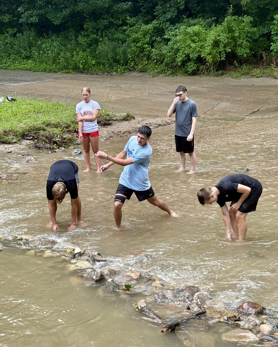2025 Panorama Cross Country Team Camp

The team did a trail run in the rain and had a little fun at Ledges State Park.  One athlete stated that was their favorite workout of the summer. #25PanoramaCC #ConsistencyCreatesSuccess