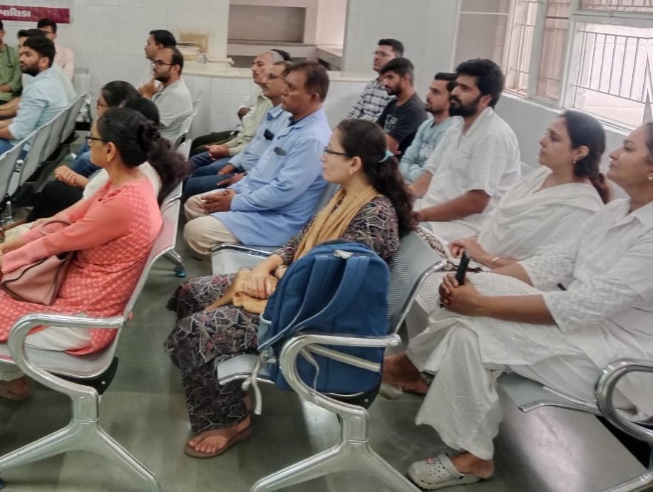 NTEP #TBMuktBharat (@ntep_jamnagarmc) on Twitter photo #TBMuktBharat Planning on Intensive Screening for Labourers with <a href="/esichq/">ESIC - Healthy Workforce - Prosperous India</a> #Jamnagar by CTO, JMC. Focusing on Congregate Settings-all Vulnerable Employees coming to #ESIS Hospital be Screened by X-Ray, CyTB Testing and all Eligible be Provided TPT.
#PMTBMBA #TBMuktBharat #endTB #TBMuktBharat Planning on Intensive Screening for Labourers with <a href="/esichq/">ESIC - Healthy Workforce - Prosperous India</a> #Jamnagar by CTO, JMC. Focusing on Congregate Settings-all Vulnerable Employees coming to #ESIS Hospital be Screened by X-Ray, CyTB Testing and all Eligible be Provided TPT.
#PMTBMBA #TBMuktBharat #endTB