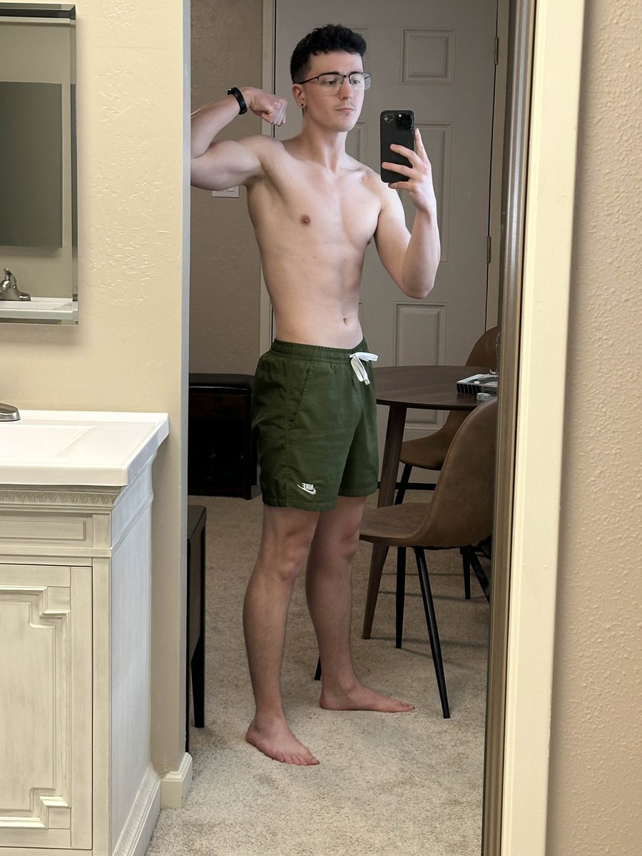 NickDeferson's tweet image. Two days of eating as much as I could made me into a monster 😵‍💫