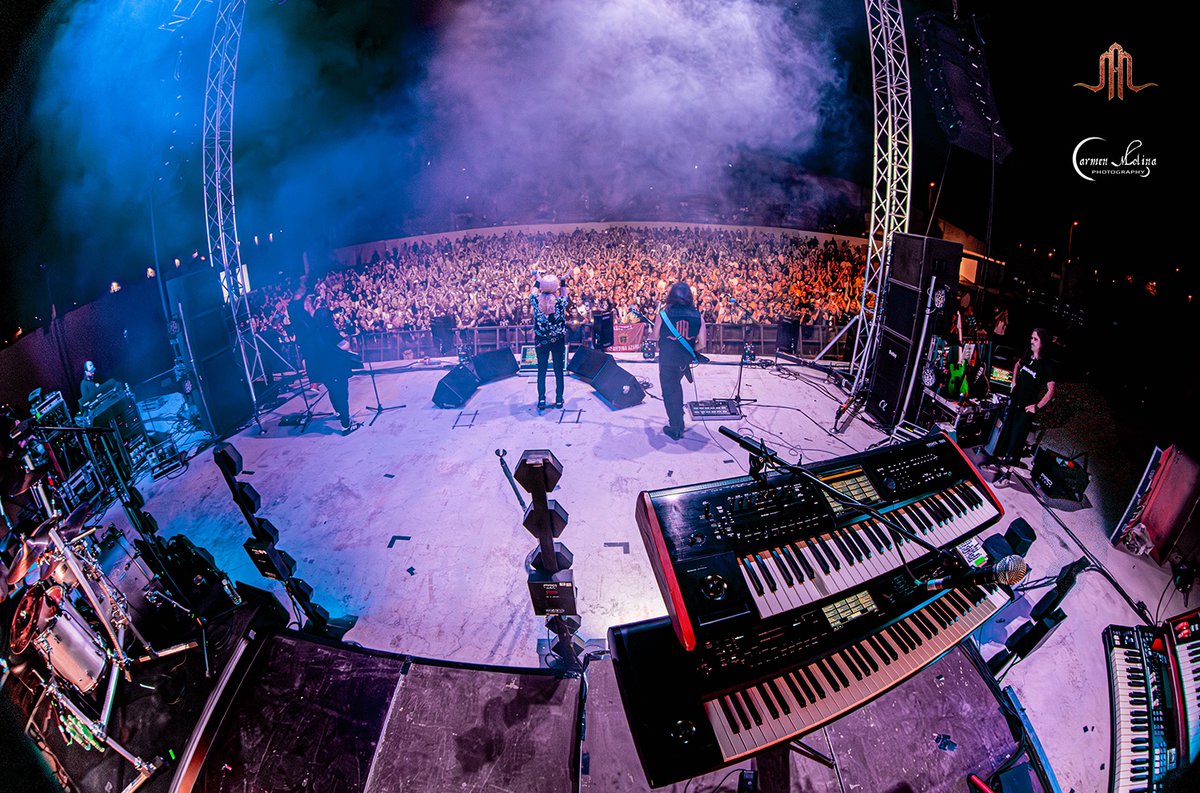 La magia continúa durante la gira #todotienesufin de <a href="/MedinaAzahara_/">Medina Azahara Ofic.</a>  
Cada concierto es un nuevo #soldout 
No te los pierdas en directo. Seguimos...