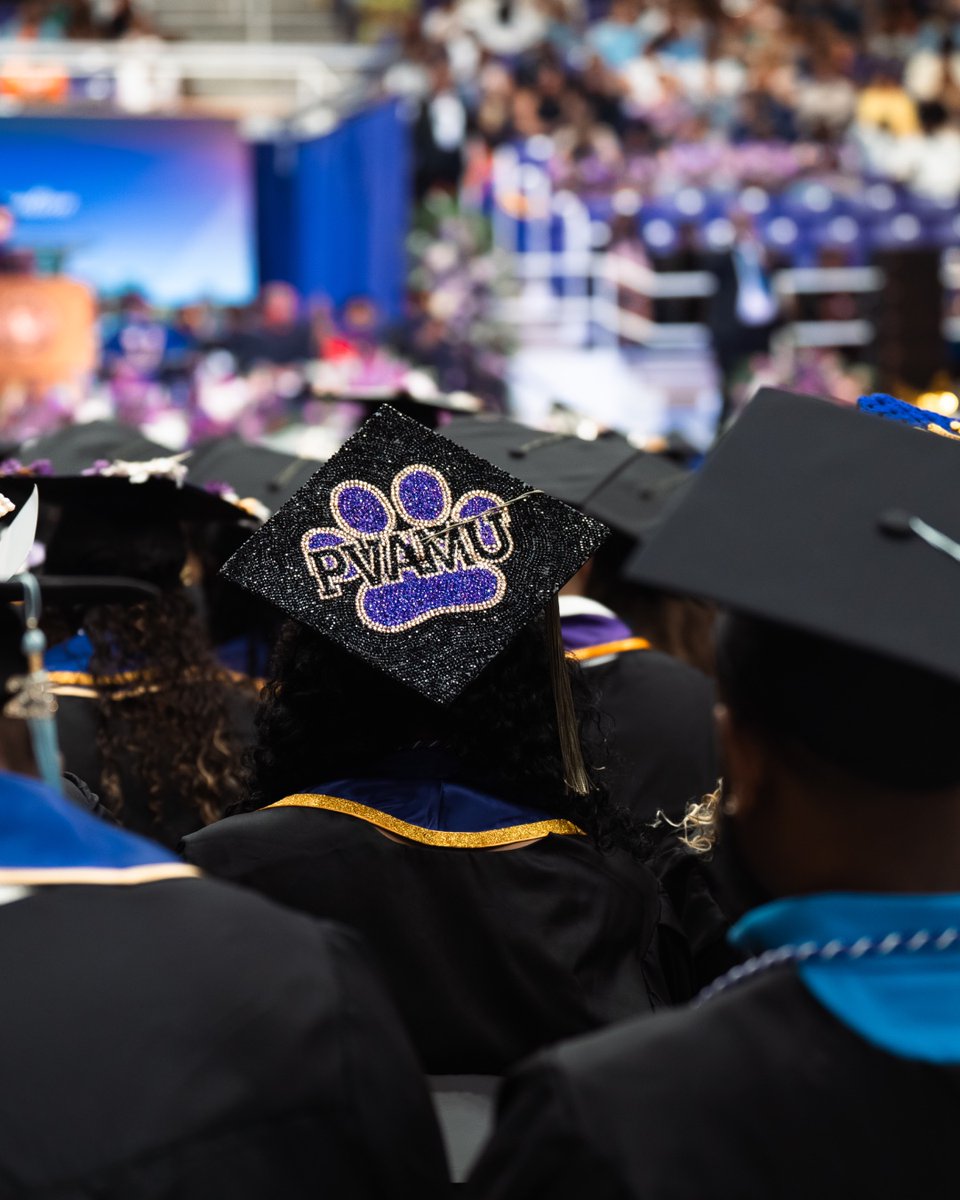PVAMU's tweet image. Join us Saturday, August 9 at 9 AM for PVAMU’s 114th Summer Commencement Convocation inside the Baby Dome! We’re proud to recognize 277 Summer 2025 graduates.

Let’s cheer on the Class of 2025 as they take their next steps! 💜🐾
 🔗 Learn more: pvamu.edu/commencement