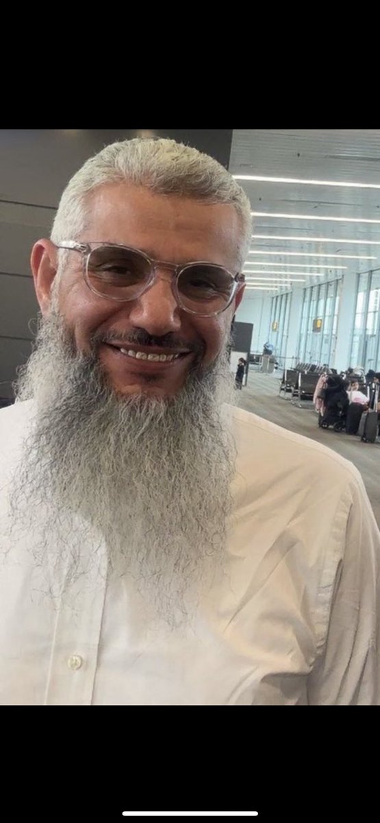 f_faten's tweet photo. ابتُلِيَ فما انكَسَر، بل صَبَر فانتَصَر ..

فالحمدلله الذي بنعمته تتم الصالحات🤍

الشكر لله أولاً وآخرًا، ثم لقيادة المملكة العربية السعودية 🇸🇦

#حميدان_التركي https://t.co/fvDlMQ4owD