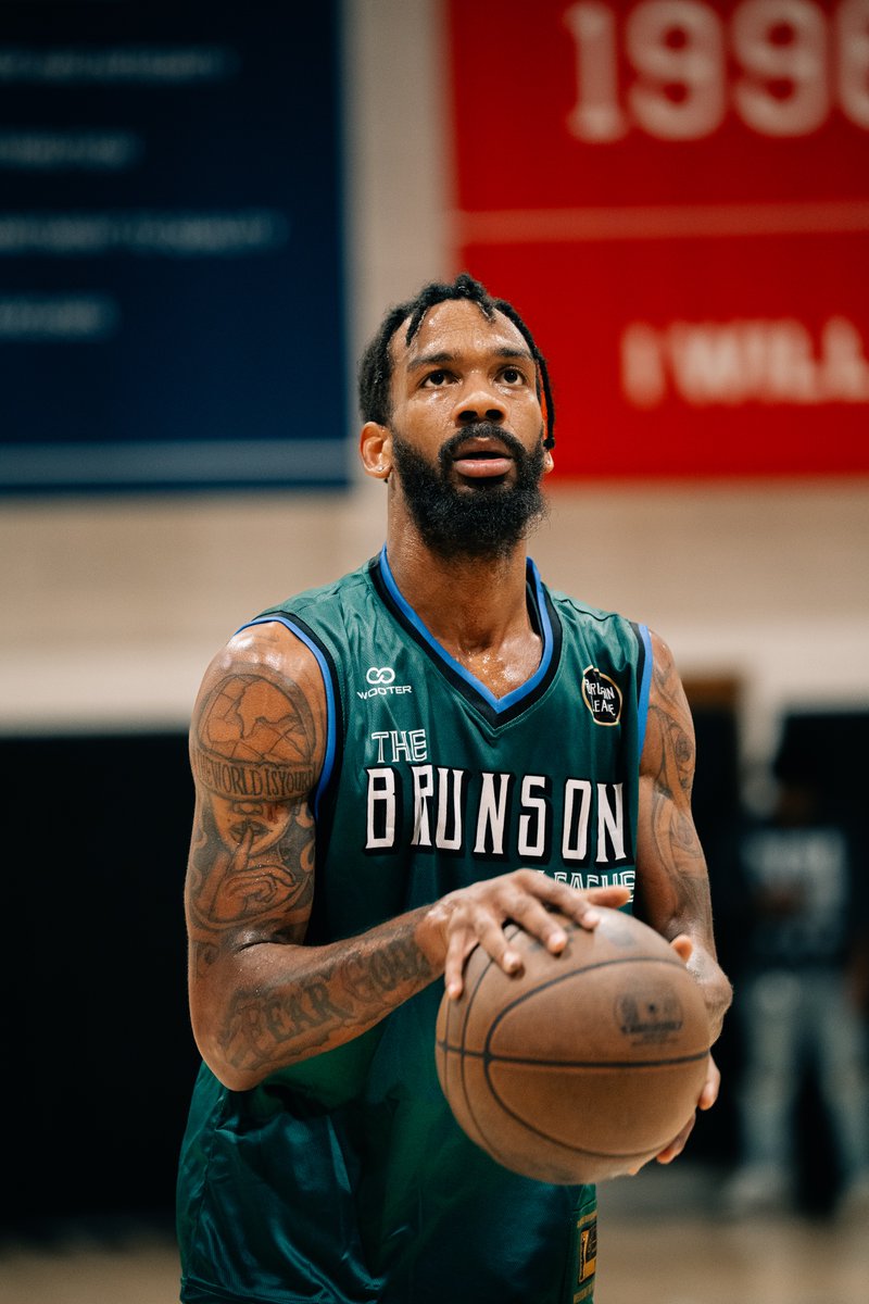 At Wooter, every stitch, seam, and panel has a purpose. From fit to finish, it’s all in the details—because your team deserves gear that performs as hard as you do.