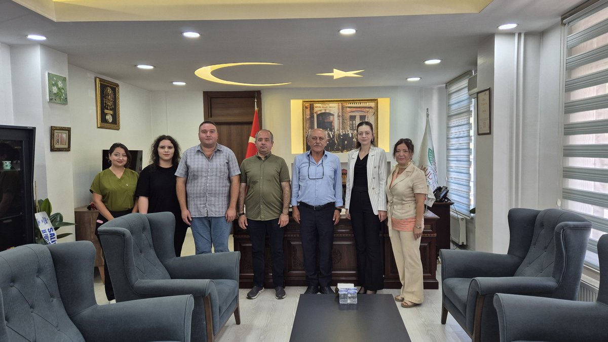 📍 Ziyaret
Özel Erişken Özel Eğitim ve Rehabilitasyon Merkezi Müdürü Mehmet Erişken ve beraberindeki heyet, Kaymakamımız Sayın Ceyda Durmaz’ı makamında ziyaret etti.