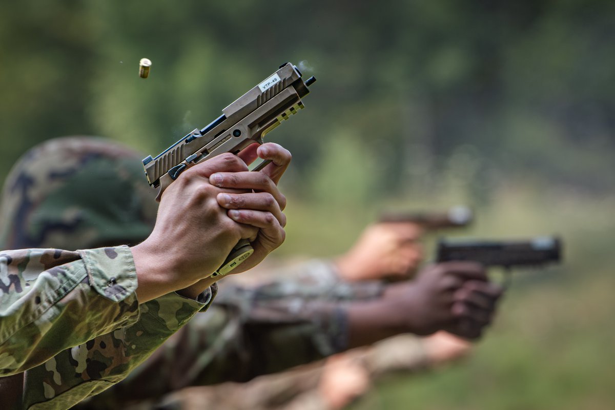 DeptofWar's tweet image. 🎯Sharpening skills, hitting targets and proving readiness – one round at a time. @VTNationalGuard