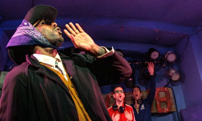 halifaxbloggers's tweet image. Renowned emcee K-OS hit the Shore Club stage with a swath of hit songs from his extensive catalogue. Trev&apos;s best shots from a memorable night in Hubbards, on HAFILAX:

halifaxbloggers.ca/hafilax/2025/0…

#livemusic #concertphotos #hubbards #novascotia