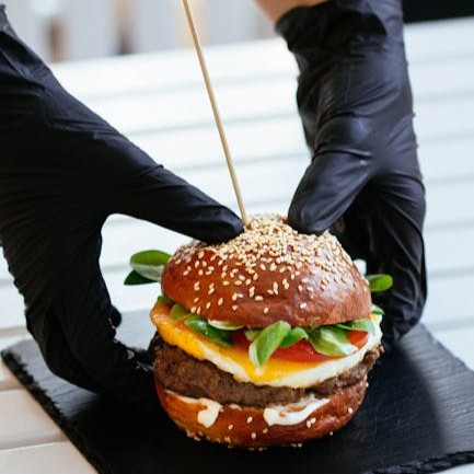 📢 Noves #ofertes de #feina a #Mataró que gestionem des del #SOM:         

🔹 Mecànic especialista en pneumàtics
🔹 Mestre/a de català per a adults
🔹 Xòfer/a carnet B
🔹 Encarregat/da cuina restaurant de menjar ràpid

Consulta-les i troba ➕ informació 👉bit.ly/3TMtznM