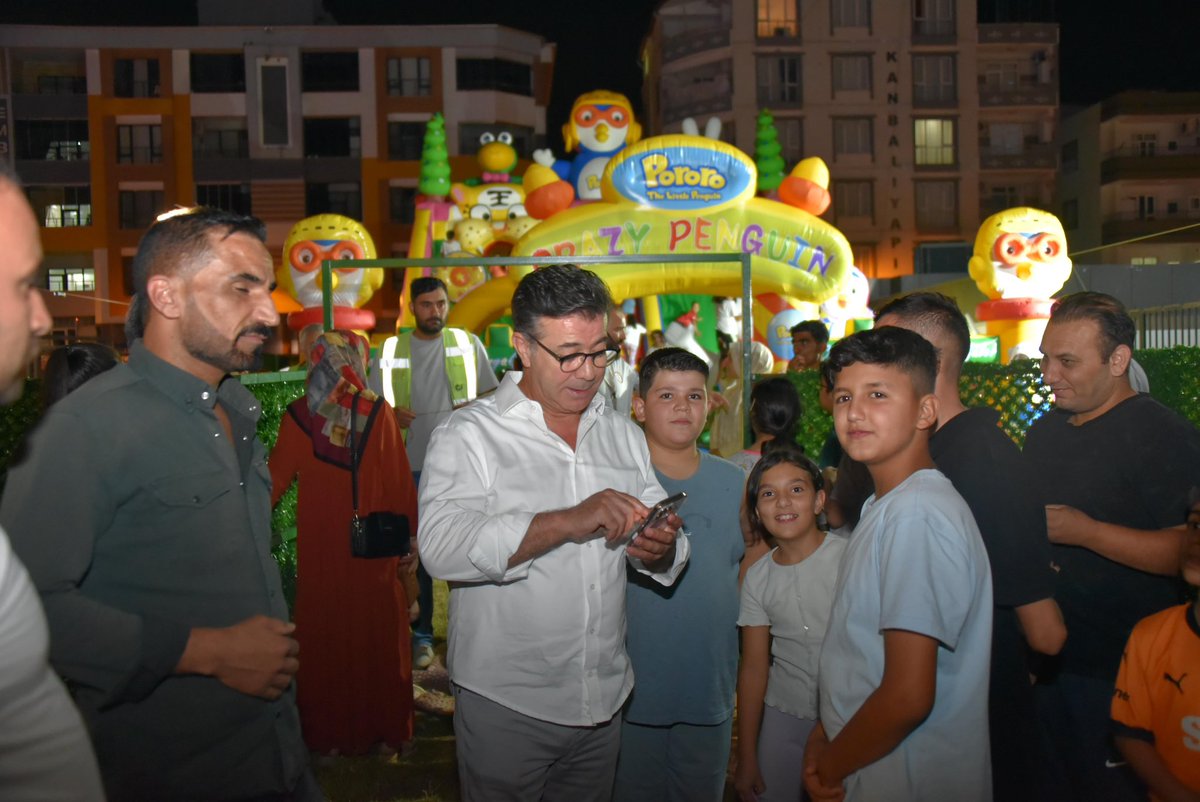 Akşam yürüyüşümüzü tamamladıktan sonra Ofis Kültür Parkı’nda hemşehrilerimiz ve gençlerimizle bir araya gelip günün finalini güzel bir sohbetle yaptık. Her anı kıymetli, her selam bir gönül köprüsü. 

<a href="/RTErdogan/">Recep Tayyip Erdoğan</a> 
<a href="/Akparti/">AK Parti</a> 
<a href="/eyupkadirinan/">Eyyüp Kadir İnan</a> 
<a href="/mustafademir/">Mustafa Demir 🇹🇷</a> 
<a href="/tugbaisikercan/">Tuğba IŞIK ERCAN</a>