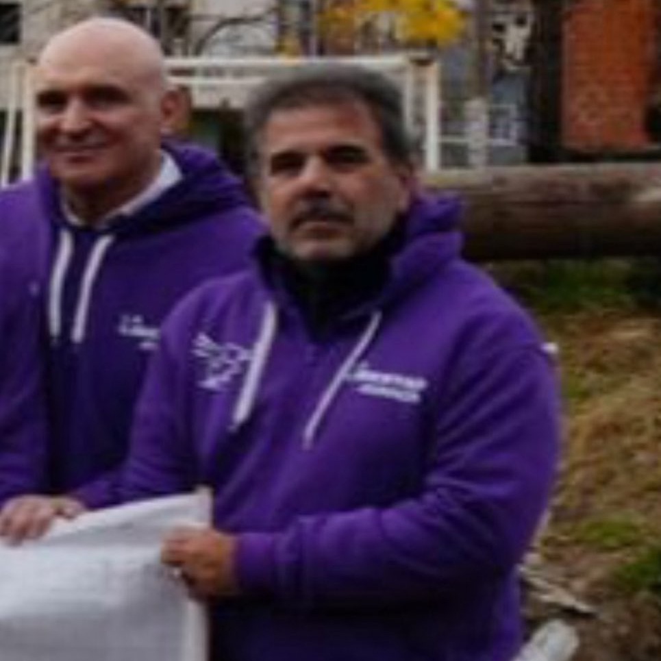 Hola gente soy Pucho Ritondo de TravelRock, se que todos quieren irse a sus casas pero acá el pela Espert les va a contar lo que es Grisú.