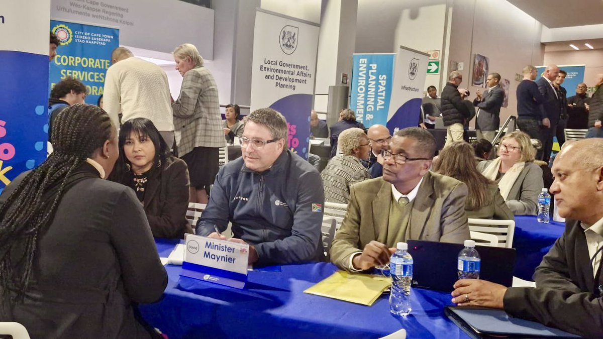 Great evening at the #FirstThursday Open Government event, engaging with the public about how we improve learning outcomes for all learners in the Western Cape!