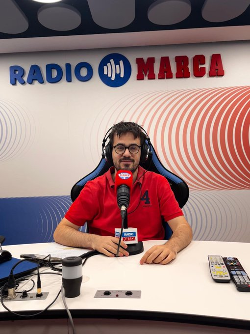 Radio MARCA (@radiomarca) on Twitter photo ⚡️ Arranca MARCADOR con <a href="/pvilla98/">Pablo Villa</a> !
📅 Toda la actualidad deportiva
💥 La última hora del mercado de fichajes
🏀 España 🇪🇸 🆚🇨🇿 República Checa a las 21:00
🔝 Y...¡mucho más!
📺 youtube.com/watch?v=aNsWJN… ⚡️ Arranca MARCADOR con <a href="/pvilla98/">Pablo Villa</a> !
📅 Toda la actualidad deportiva
💥 La última hora del mercado de fichajes
🏀 España 🇪🇸 🆚🇨🇿 República Checa a las 21:00
🔝 Y...¡mucho más!
📺 youtube.com/watch?v=aNsWJN…