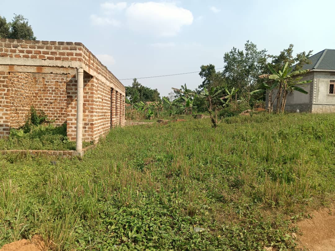 prixkakxbonifac's tweet image. Quick deal 🤝 SHELL _rentals up 4 sale!!
Location #Nyenje_Bajjo mukono 
As listed 👇 below 👇 
#1single roomed shop
#2single rooms 
Plot measuring (50*60fts)
With genuine agreement 🤝 sales documents 
At#17m ugx 
Inbox 📥 me

Contact:0701895892/0778504254