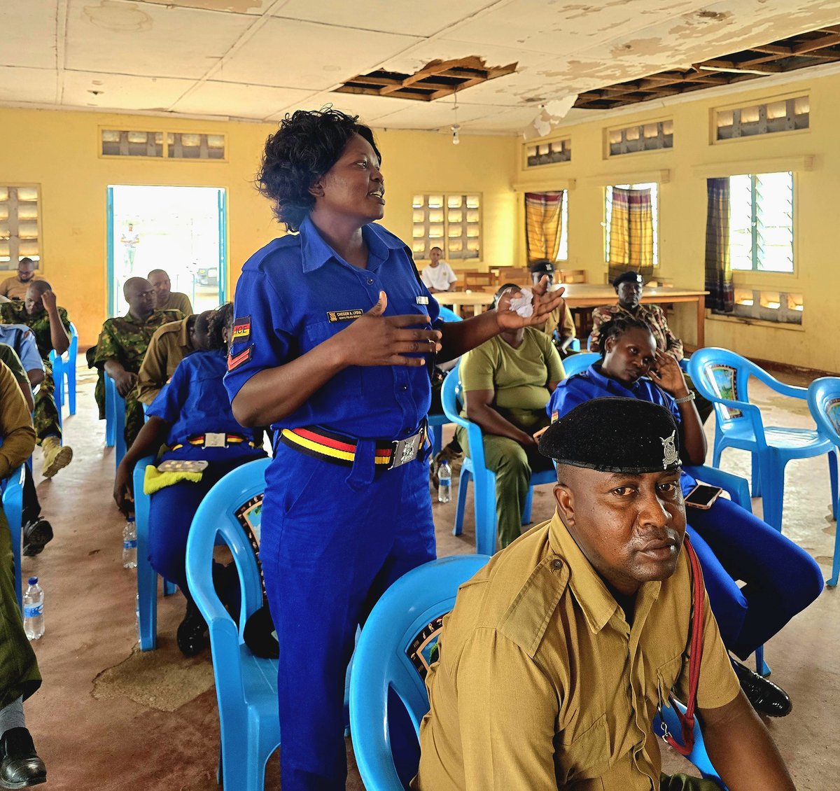 IPOA_KE's tweet photo. IPOA Wraps Up Joint Sensitization in Turkana

IPOA today concluded a three-day sensitisation campaign by conducting a psychosocial support and debriefing session for police officers from Kakuma Police Station and surrounding posts within the Kakuma Refugee Camp. The session, facilitated by the Authority, took place at the Kakuma Multi-Purpose Youth Resource Centre. Participating institutions included the @EACCKenya, @KenyasOmbudsman and @HakiKNCHR. Earlier, the team held discussions with the manager of the Department of Refugee Services to explore potential collaboration, as well as security and policing concerns affecting refugees. The activity was sponsored by @IJMKenya.
#PoliceAccountability #GuardingPublicInterestInPolicing