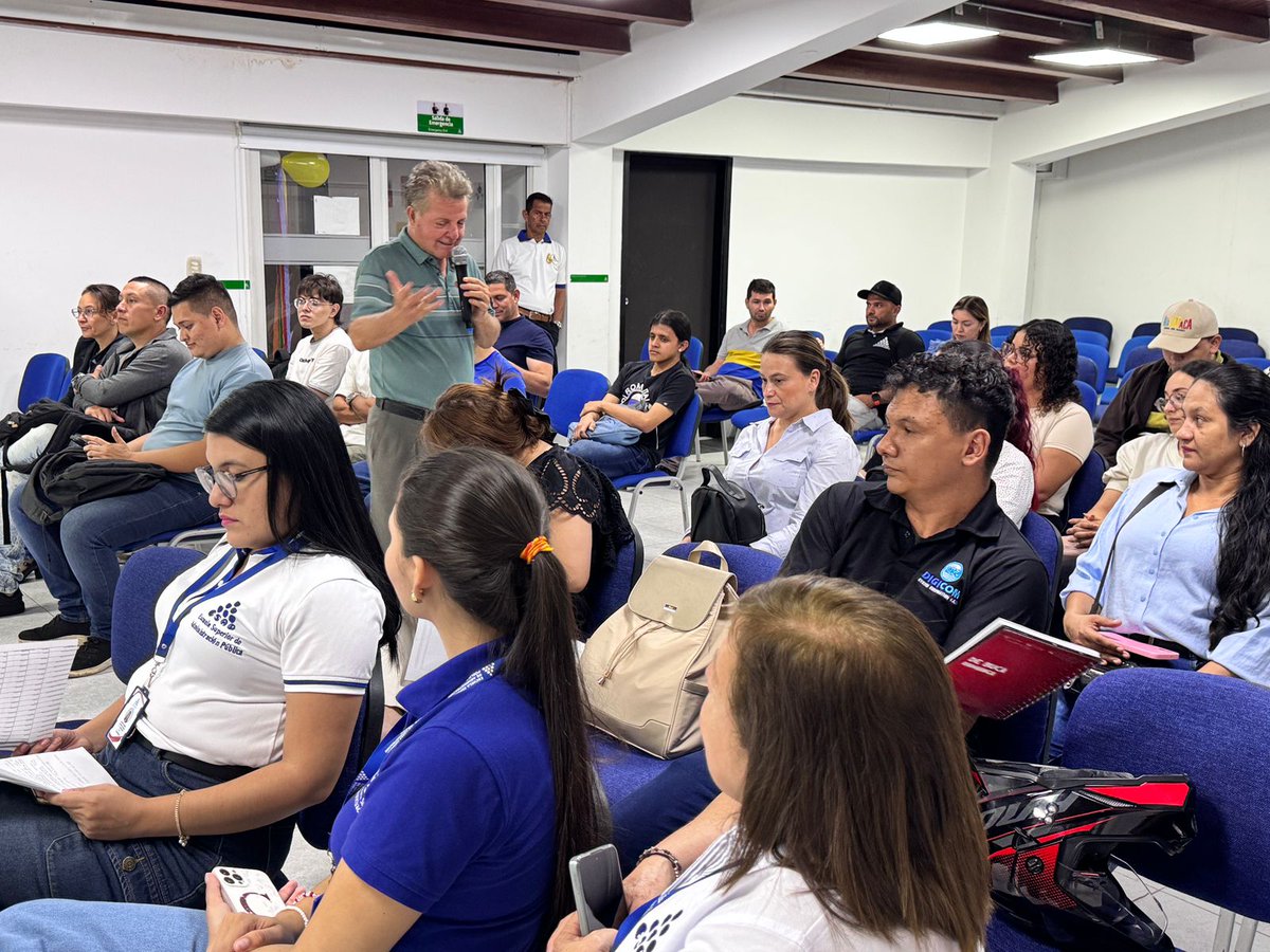 ESAPOficial's tweet photo. #Territoriales | #Santander recibió 135 nuevos estudiantes en la jornada de inducción realizada esta semana, en la cual recibieron información para llevar a cabo su proceso académico con pleno conocimiento de los servicios y herramientas que les brinda la Escuela. https://t.co/fLnIff6BaC