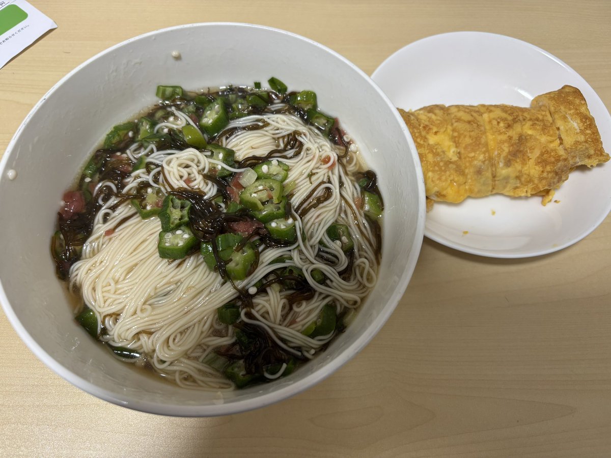 kabusikitomo's tweet photo. 129日目
素麺
だし巻き玉子 https://t.co/8rqo0gKVyA