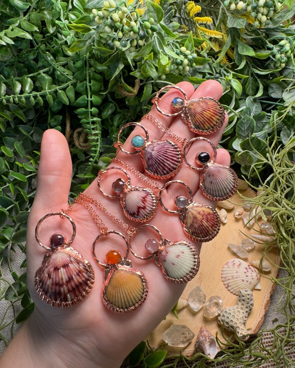 Festival season is coming up! I’ve been working on my booth setup and making as much jewelry as I can. 

Any and all orders are greatly appreciated as I will be needing $$$ for booth fees! Some are as low as $150 buuuut there are some that are $500 for a weekend 😅