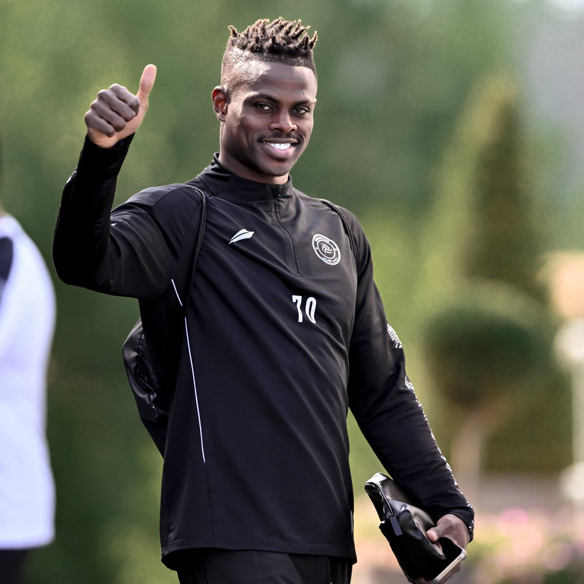 🚨🚨🚨🚨 | عاجللل الموثوق سعيد الربيعي :

المفاوضات بين النصر و #الشباب حول هارون كامارا صحيحة

  - الغواسيل متمسك باستمرار هارون كمارا مع الفريق و لعب معه شبه اساسي المباريات السابقة الودية.