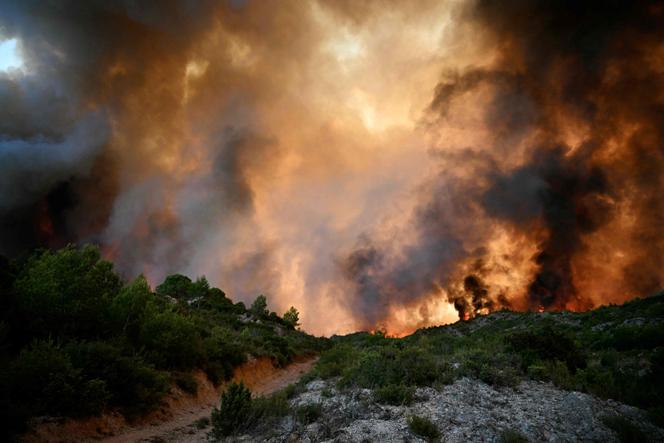 🚨🇫🇷🔥 ALERTE INFO | Après 48h de lutte acharnée et 16 000 hectares parcourus, le feu de l’Aude a été fixé, ce qui veut dire qu’il ne progresse plus.

Merci à nos combattants du feu. ❤️