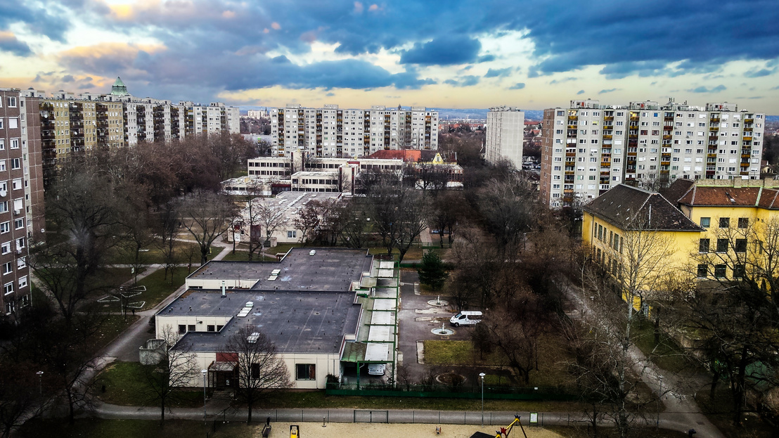 indexhu's tweet image. A rendszerváltás óta a legnagyobb a programot indítja a kormány, most minden részlet kiderült.

index.hu/gazdasag/2025/…

Fotó: Shutterstock

#Otthonstart #lakastamogatas #kormany #indexhu