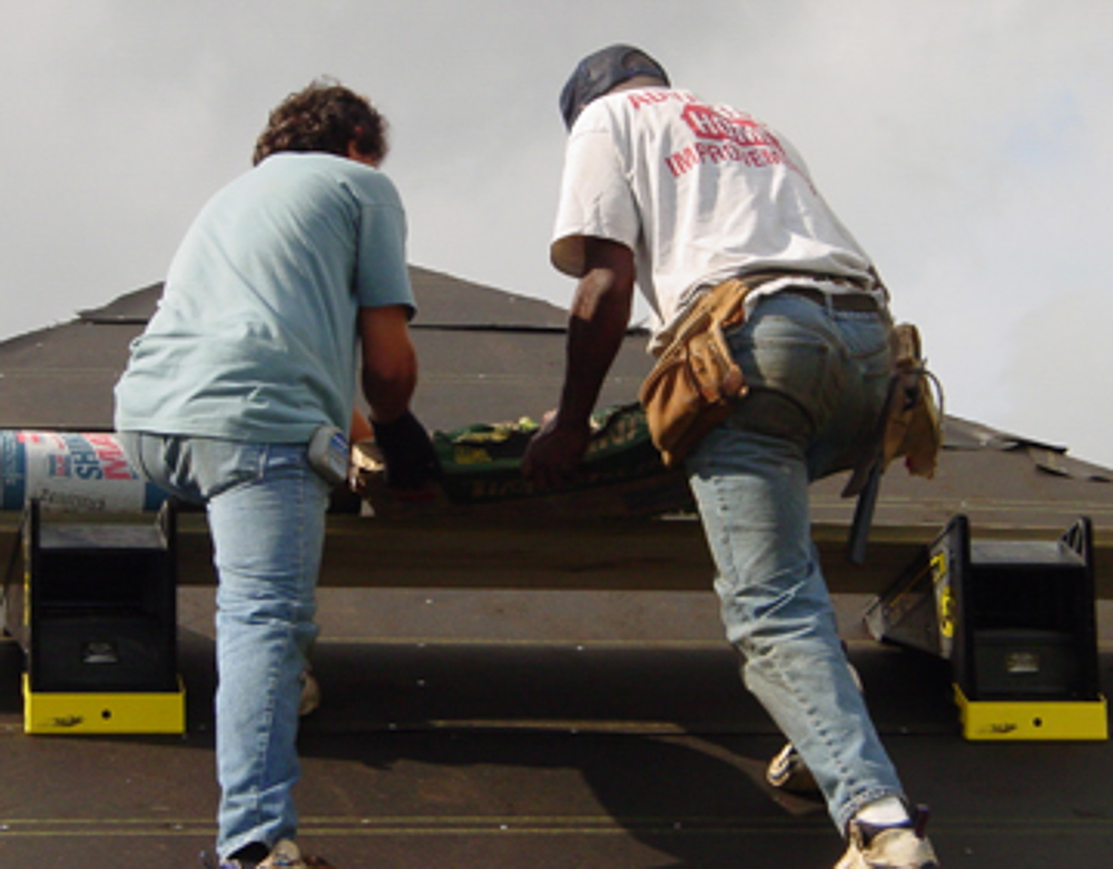 ProVisionTools's tweet image. It's hot up there! Be sure to take breaks and stay hydrated. Not only can the PiViT® LadderTool and Roof Boot® help with your work, It can hold a small cooler and/or beverages. Visit provisiontools.com to learn more!