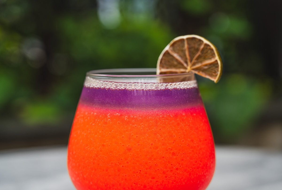Who says tiki is just for rum? We’ve got 3 easy, bold-as-hell tiki cocktails—made with Conniption Gin 🍹✨

🍓 Frozen Strawberry Daiquiri (but make it gin)
🍊 Honolulu Cocktail
🌴 Simian Southside

Full recipes → bit.ly/47lmWD8