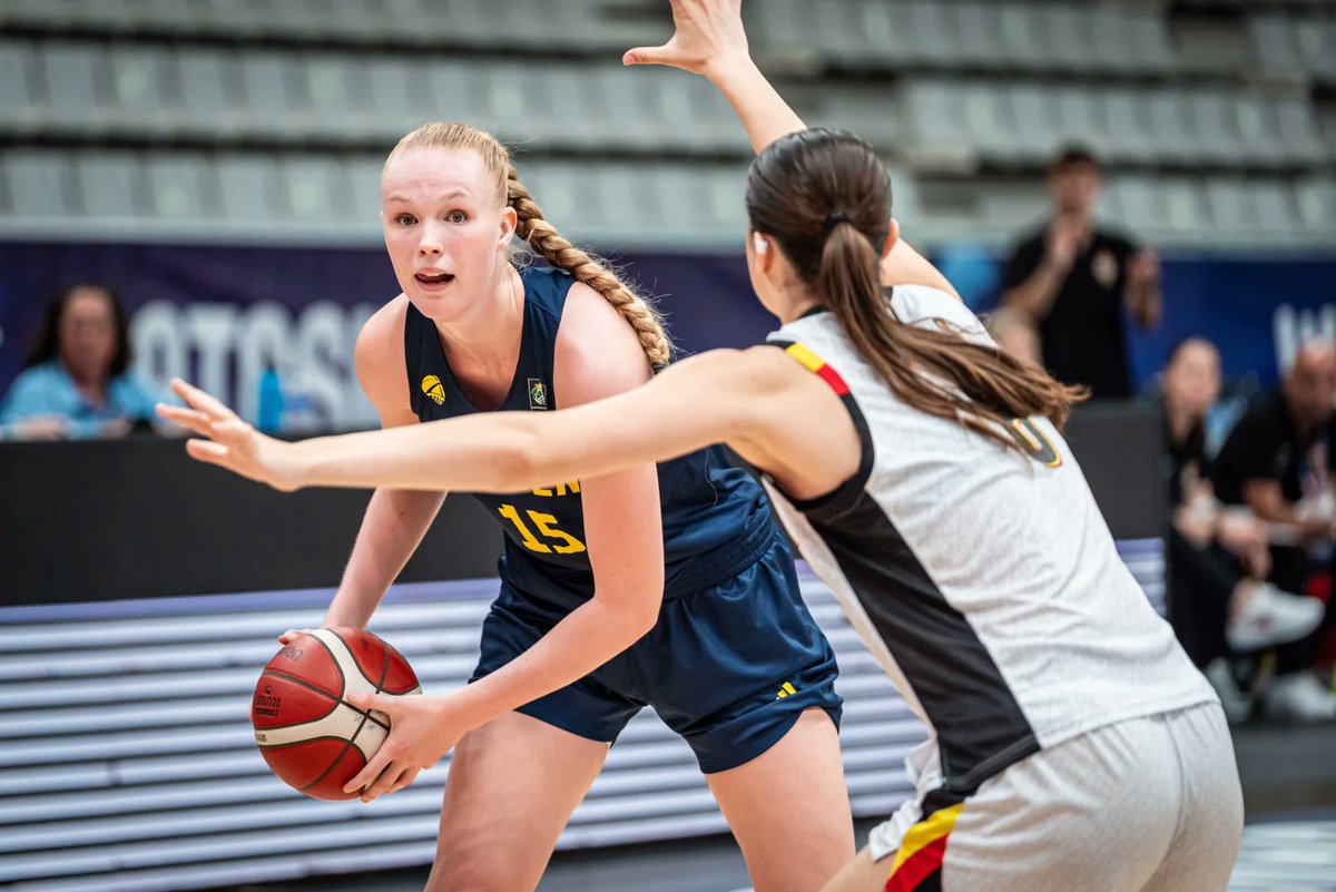 SWEDEN TO THE SEMIS!!!!!

Tilda comes up with the go-ahead putback bucket AND the game-saving block!

📊 14 points (4-5 FG, 5-5 FT), 12 rebounds, 3 assists, 3 blocks + 1 steal