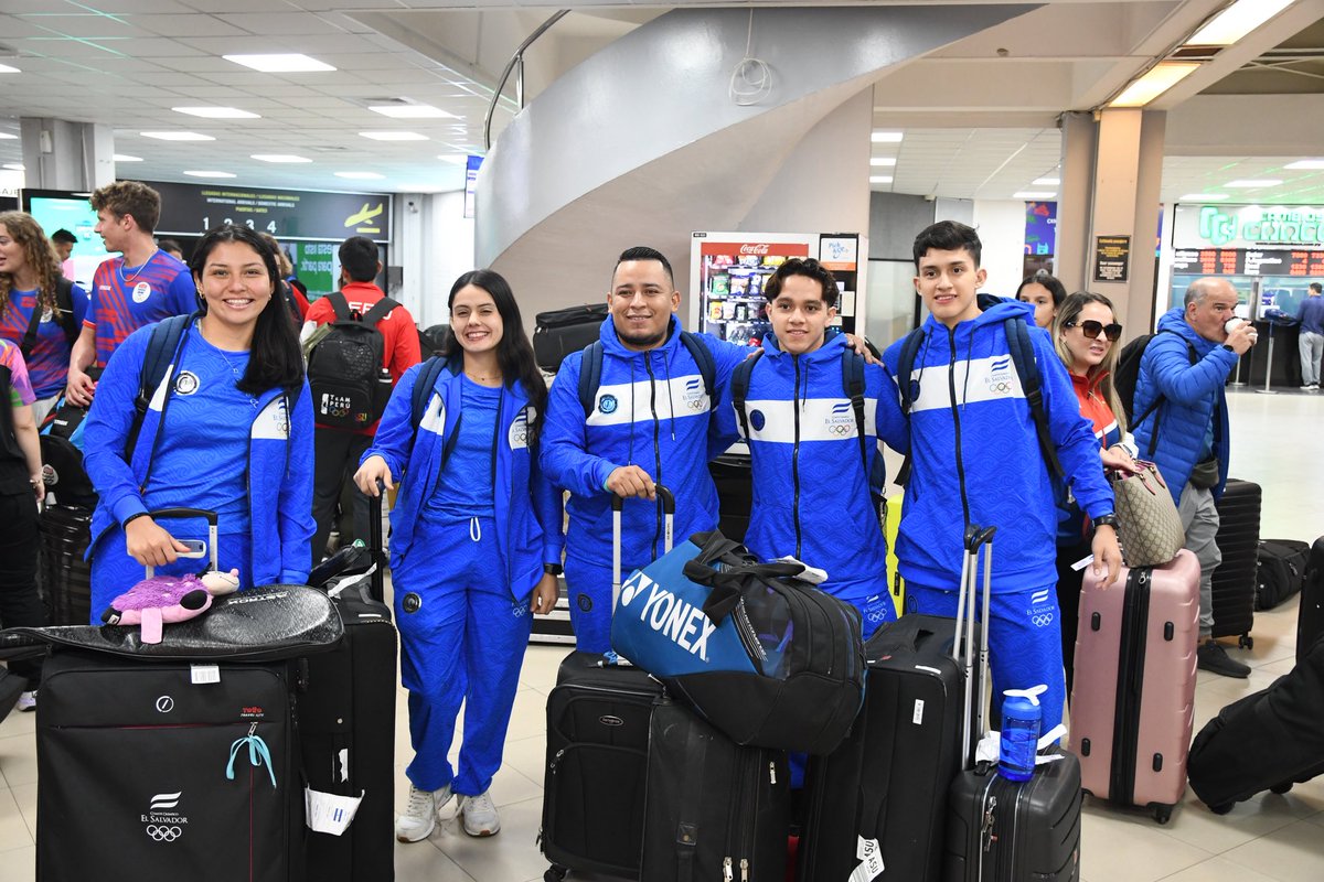 dinacpy's tweet image. ¡Bienvenidos atletas! Así recibimos a las primeras delegaciones en el aeropuerto.✈️🇵🇾
 #JuegosPanamericanos #Dinacpy #Paraguay