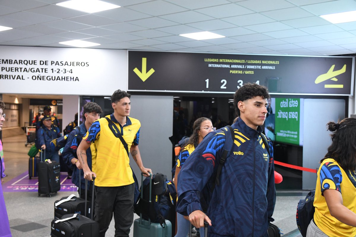 dinacpy's tweet image. ¡Bienvenidos atletas! Así recibimos a las primeras delegaciones en el aeropuerto.✈️🇵🇾
 #JuegosPanamericanos #Dinacpy #Paraguay