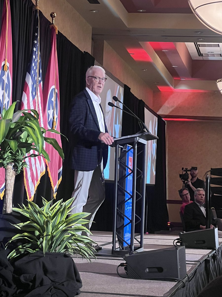 Mandy Young tweet media