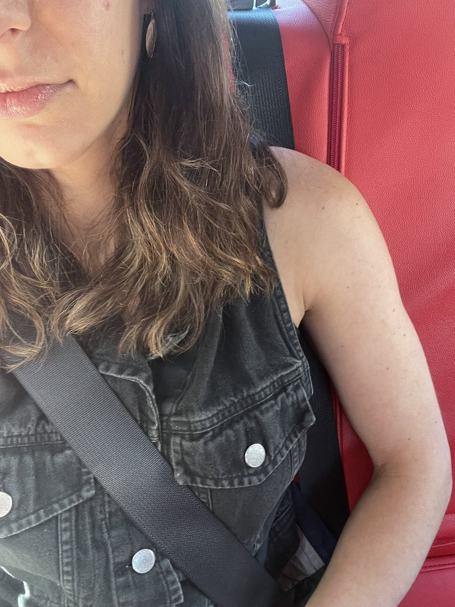 i must not wear sleeves.
sleeves are the posture-killer.
sleeves are the little-death that brings total obliteration